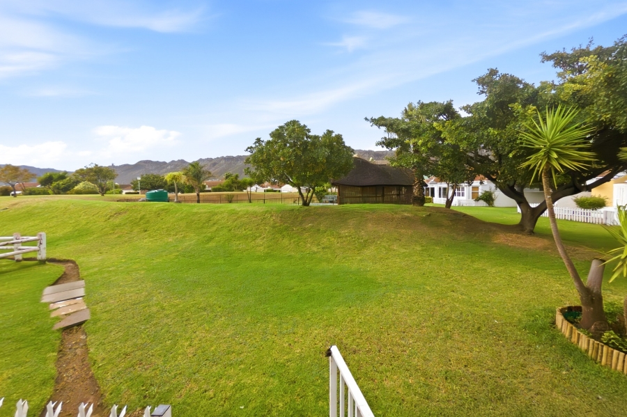 3 Bedroom Property for Sale in Whispering Pines Western Cape